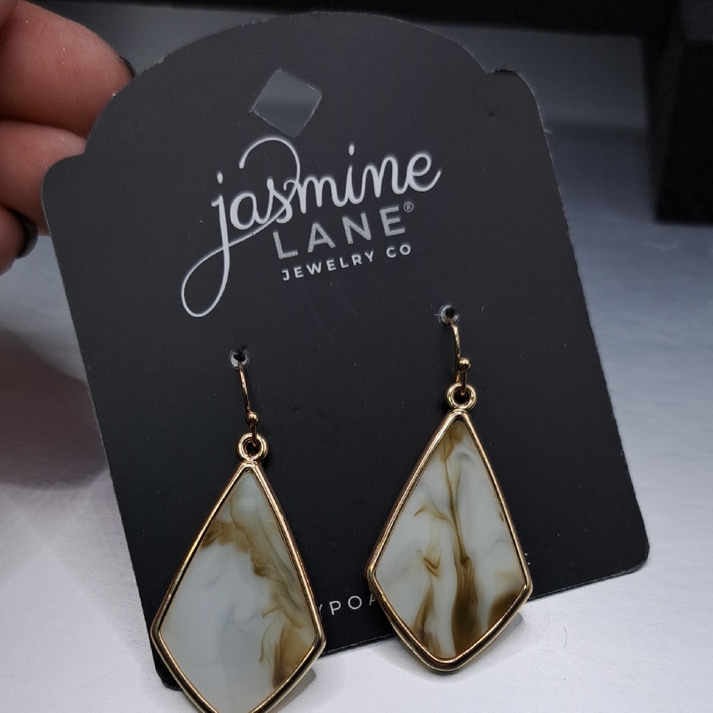 Jasmine Lane Gold Tone and Cream Geometric Earrings